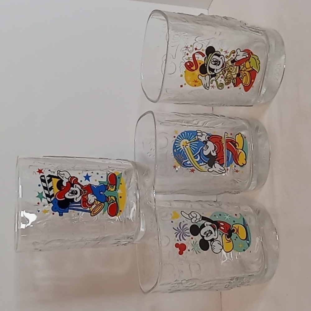 VINTAGE 2000 Disney World McDonald's Mickey Mouse Collectible Glass Set Of 4